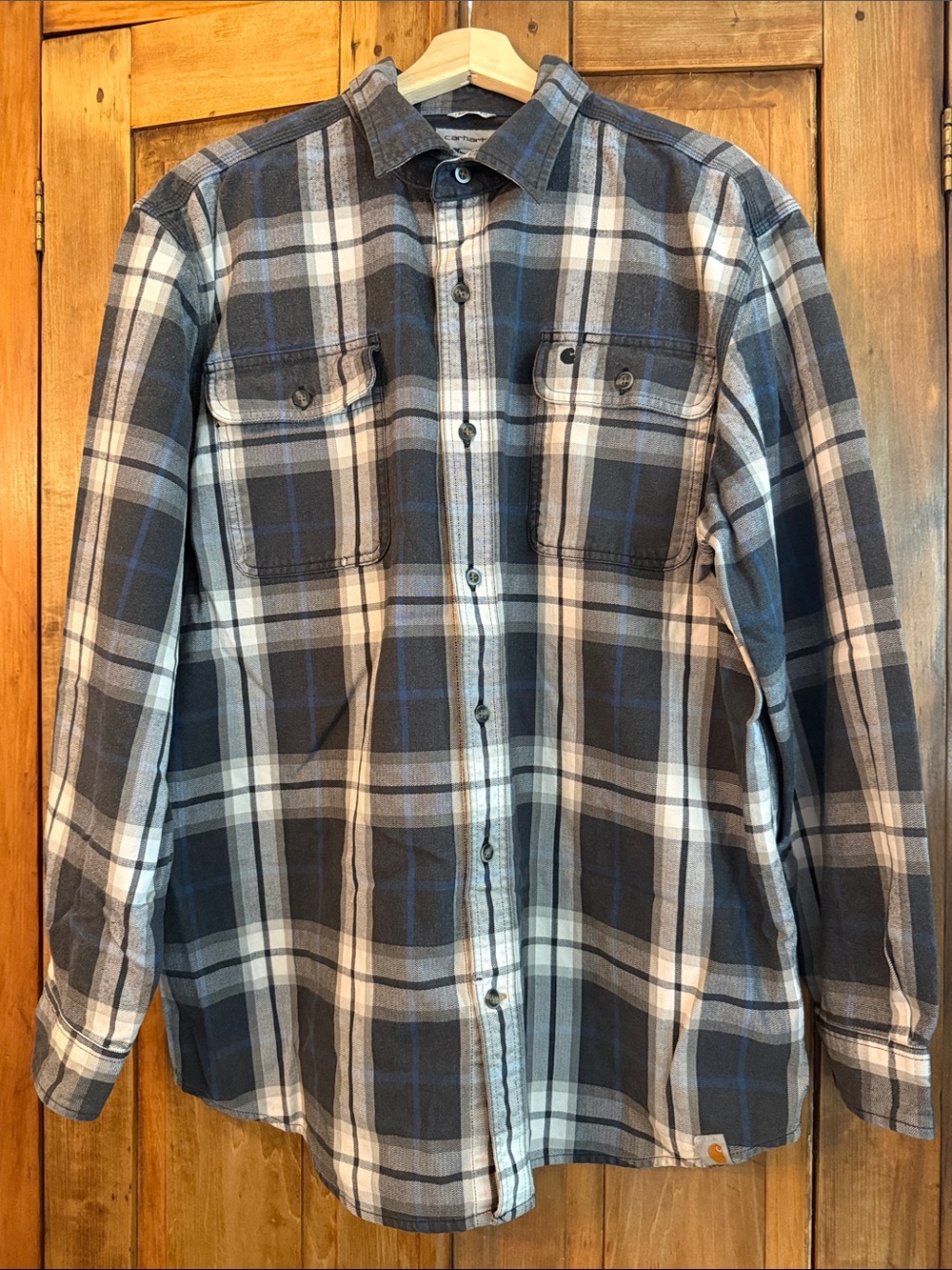 Carhartt Men's XlL Navy, Gray & White Plaid Button-Down Work Shirt Outdoors